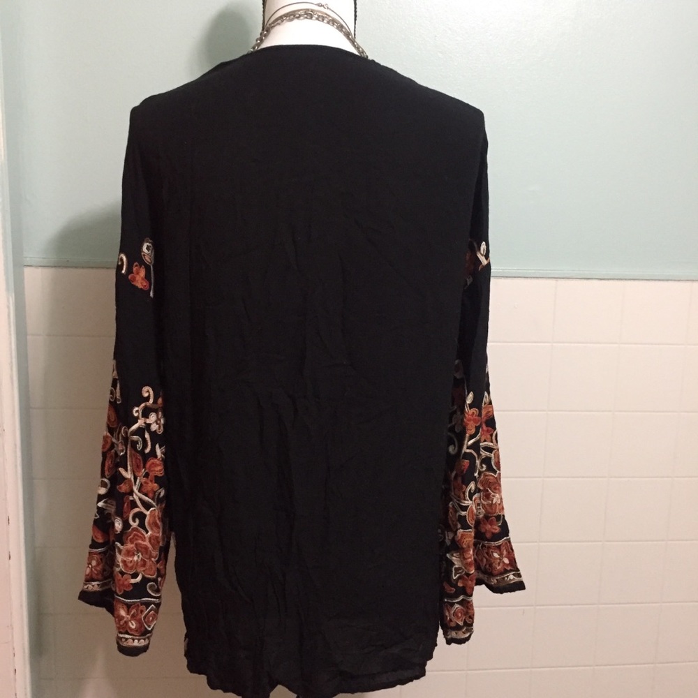 Vintage Embroidered Flowers & Vines Top/Kimono - Picture 4 of 7